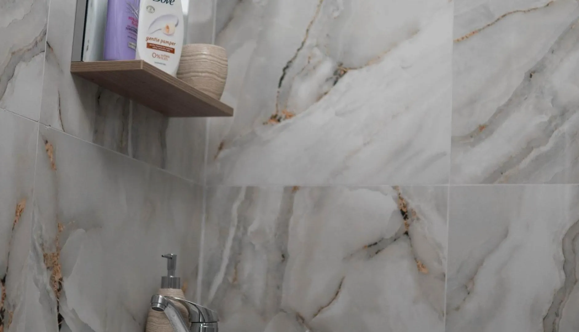 13Pacate By Elprofesor Apartment Bucharest